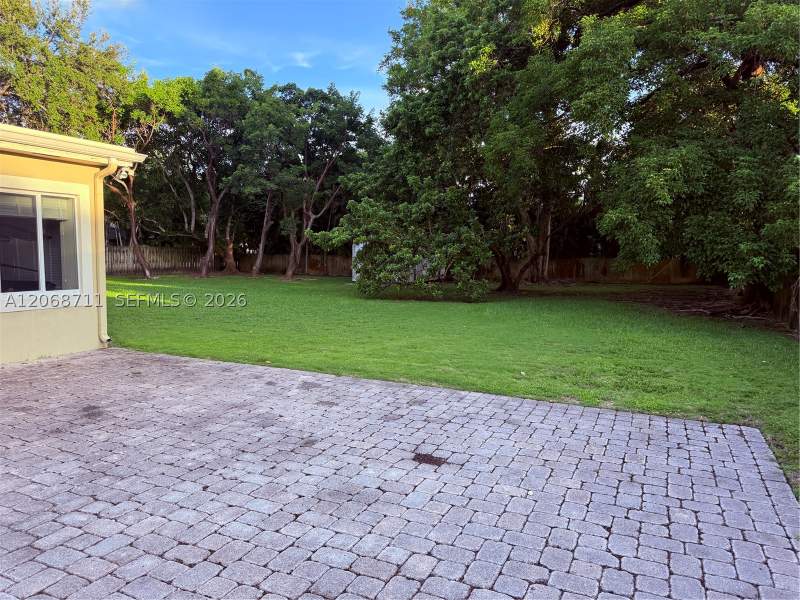 2 bedroom SingleFamilyResidence at 6200 SW 78th St, Oak Heights, South Miami — photo 4