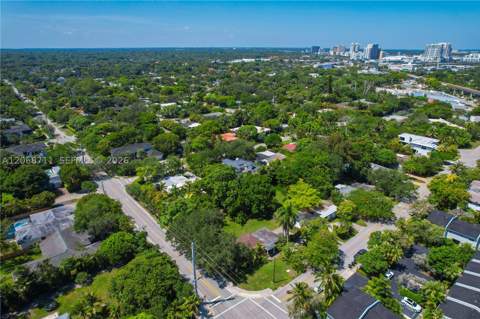 6200 SW 78th St, South Miami FL - photo 7 of 11
