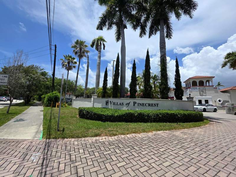 2 bedroom Condominium at 6705 N Kendall Drive 307, Villas Of Pinecrest Condo, Pinecrest — photo 4