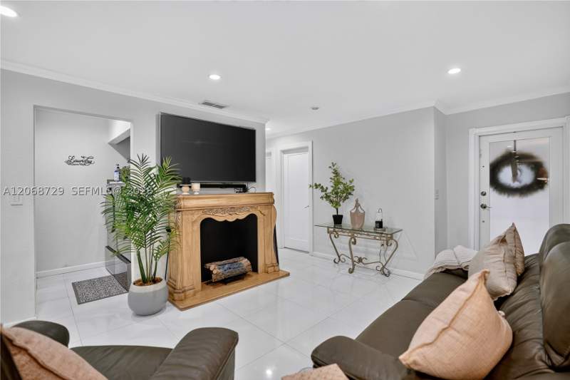 3 bedroom Condominium at 2050 SW 122nd Ave 21, Brisas Del Lago Condo, Miami — photo 5