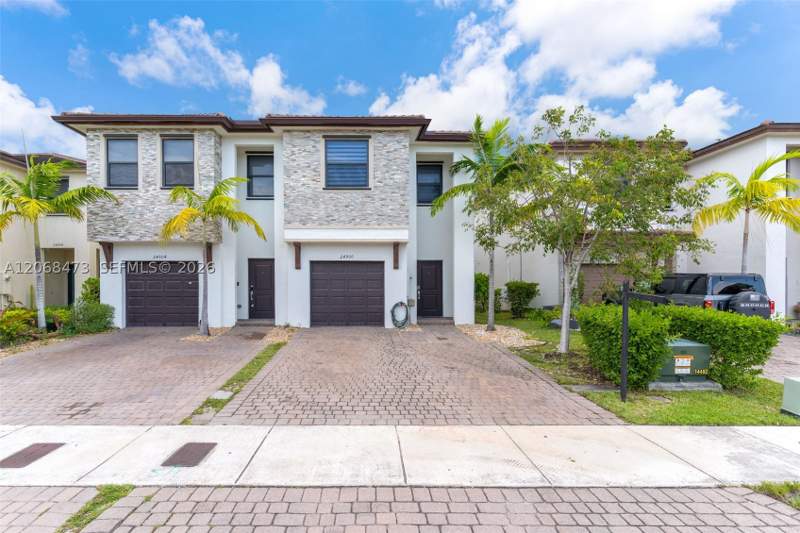 3 bedroom SingleFamilyResidence at 24900 SW 107th Ct, S Allapattah Gardens, Homestead — photo 2