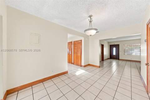 6710 SW 29th St, Miami FL - photo 8 of 41