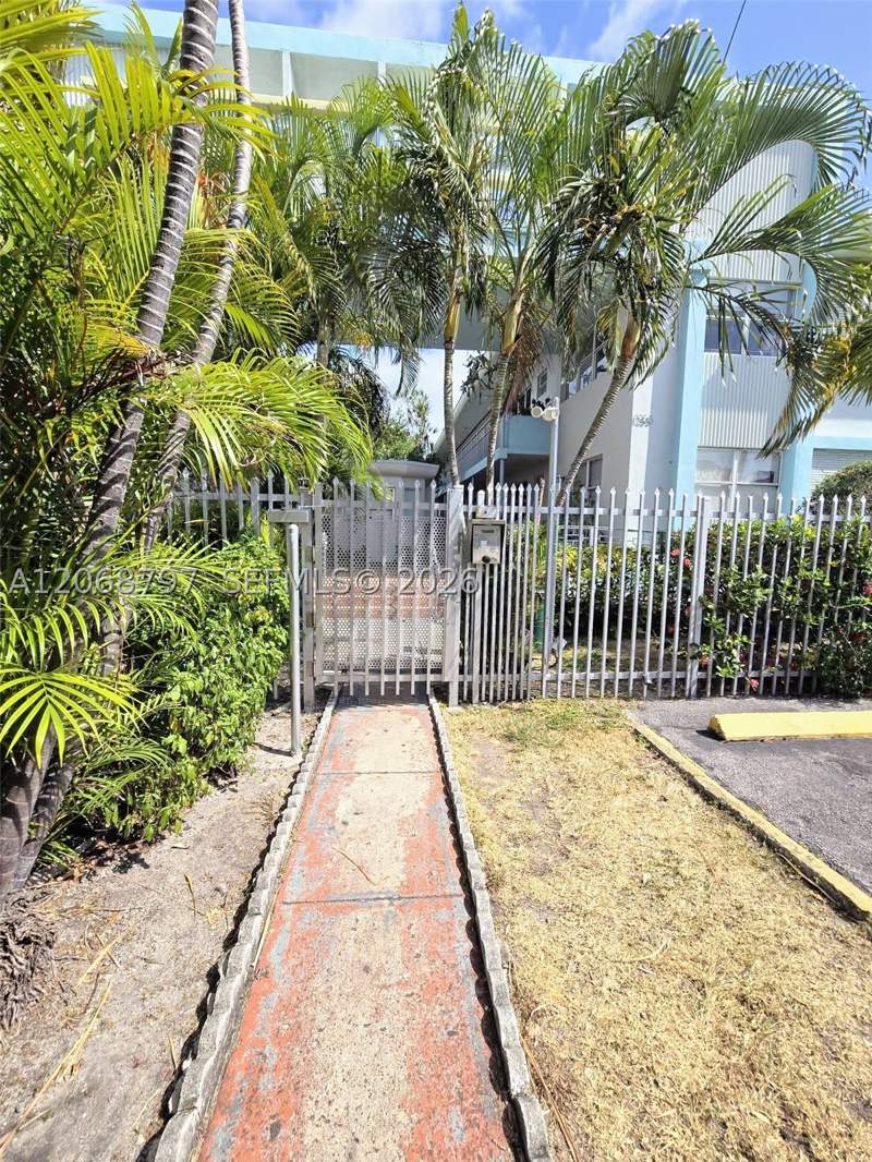 2 bedroom Condominium at 1255 Marseille 21, Marseilles Deco Condo, Miami Beach — photo 5
