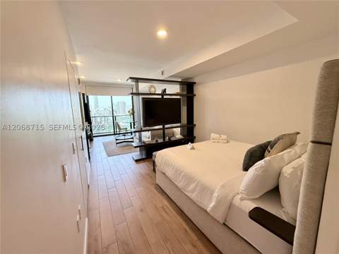 398 NE 5th St 2203, Miami FL - photo 18 of 25