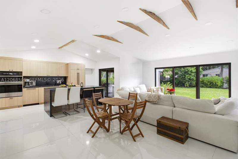 3 bedroom SingleFamilyResidence at 125 NE 107th St, Dunnings Miami Shores Ext, Miami Shores — photo 3