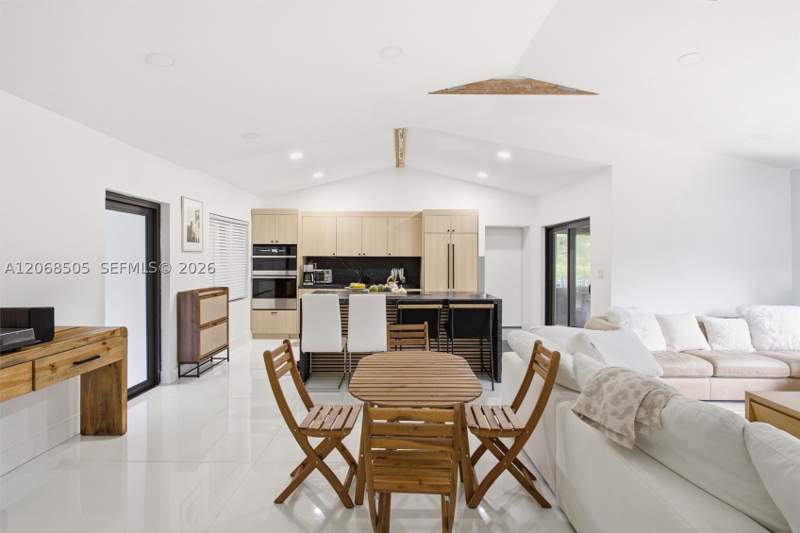 3 bedroom SingleFamilyResidence at 125 NE 107th St, Dunnings Miami Shores Ext, Miami Shores — photo 4