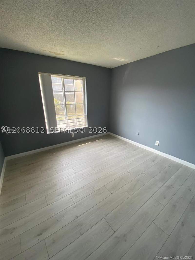 2 bedroom Condominium at 5241 Geneva Way 203, Doral Gardens II Condo, Doral — photo 2