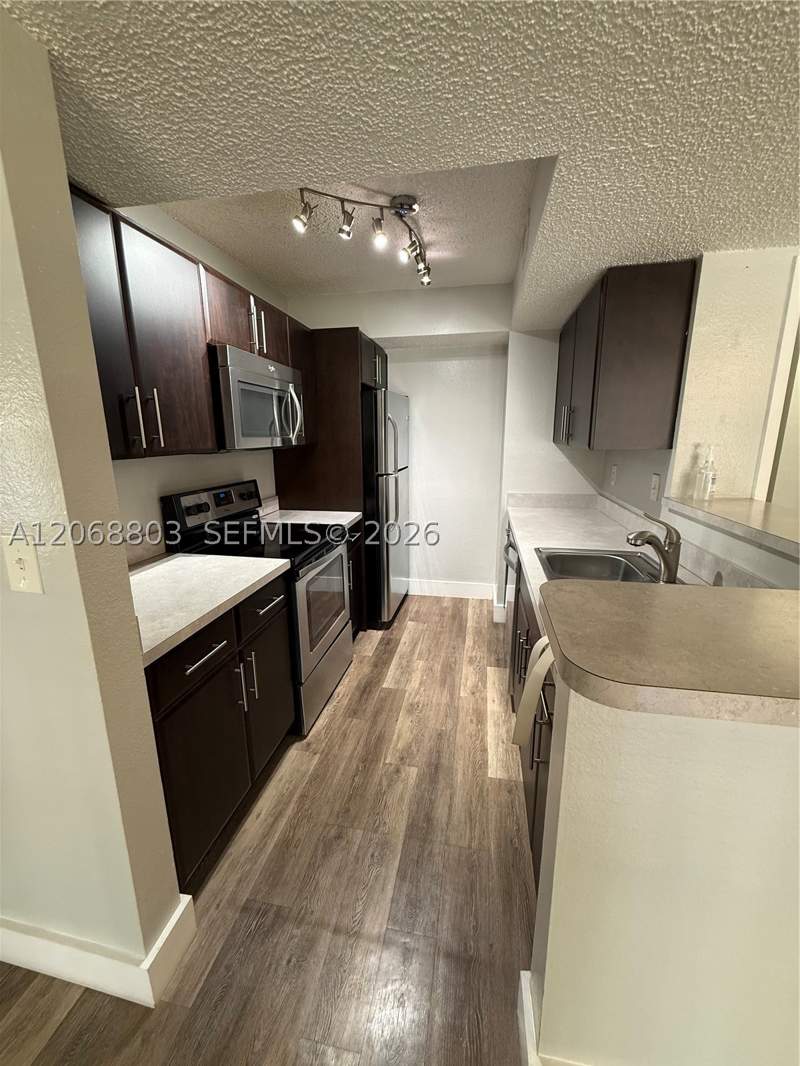 2 bedroom Condominium at 15600 SW 106th Ln 1007, Vista Lago At The Hammock, Miami — photo 4