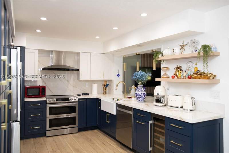 4 bedroom SingleFamilyResidence at 8305 SW 171st St, Old Cutler West Sec 3, Palmetto Bay — photo 4