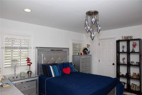 8305 SW 171st St, Palmetto Bay FL - photo 9 of 15