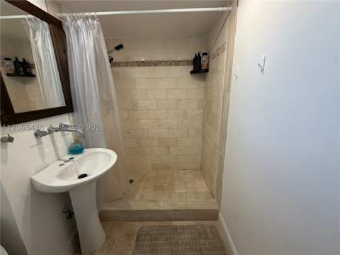 2903 N Miami Beach Blvd 201, North Miami Beach FL - photo 17 of 18