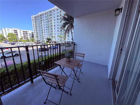2903 N Miami Beach Blvd 201, North Miami Beach FL - photo 18 of 18