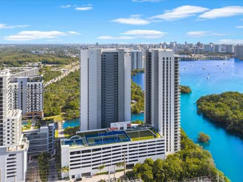16385 Biscayne Blvd 1920, North Miami Beach FL - photo 22 of 23