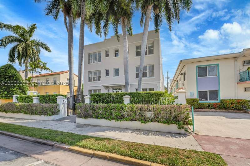 2 bedroom Condominium at 1027 Pennsylvania Ave 201, Penn Plaza Condo, Miami Beach — photo 3