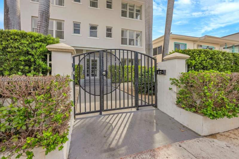 2 bedroom Condominium at 1027 Pennsylvania Ave 201, Penn Plaza Condo, Miami Beach — photo 4