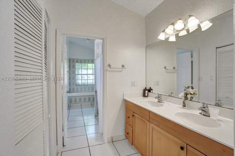 25 Ludlam Dr, Miami Springs FL - photo 18 of 32