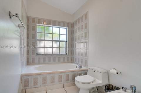 25 Ludlam Dr, Miami Springs FL - photo 20 of 32