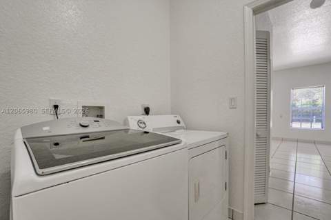 25 Ludlam Dr, Miami Springs FL - photo 22 of 32