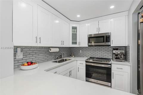 8201 NW 8th St 1-204, Miami FL - photo 10 of 27
