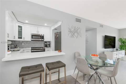 8201 NW 8th St 1-204, Miami FL - photo 9 of 27