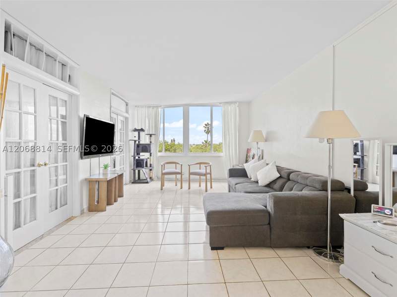 3 bedroom Condominium at 7441 Wayne Ave 3H, Parkview Point Condo, Miami Beach — photo 4