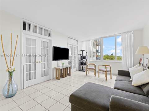 7441 Wayne Ave 3H, Miami Beach FL - photo 9 of 37