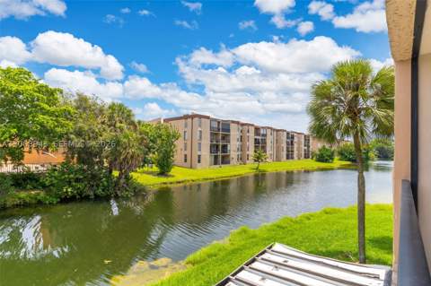 8895 Fontainebleau Blvd 207, Miami FL - photo 20 of 30