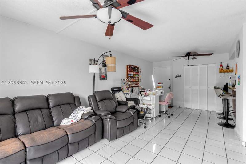 2 bedroom Condominium at 8895 Fontainebleau Blvd 207, Pineside Condo No 1, Miami — photo 5