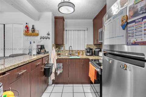 8895 Fontainebleau Blvd 207, Miami FL - photo 9 of 30