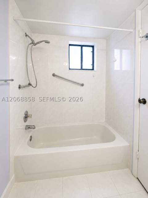5290 W 21st Ct 304, Hialeah FL - photo 23 of 49