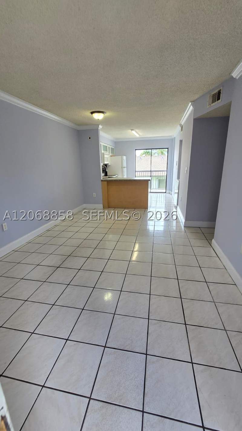 2 bedroom Condominium at 5290 W 21st Ct 304, Alameda Tower I Condo, Hialeah — photo 3