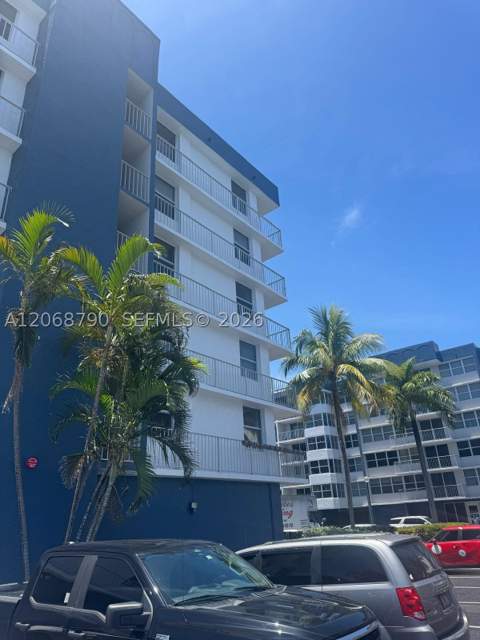 16570 NE 26th Ave 3F, North Miami Beach FL - photo 12 of 29