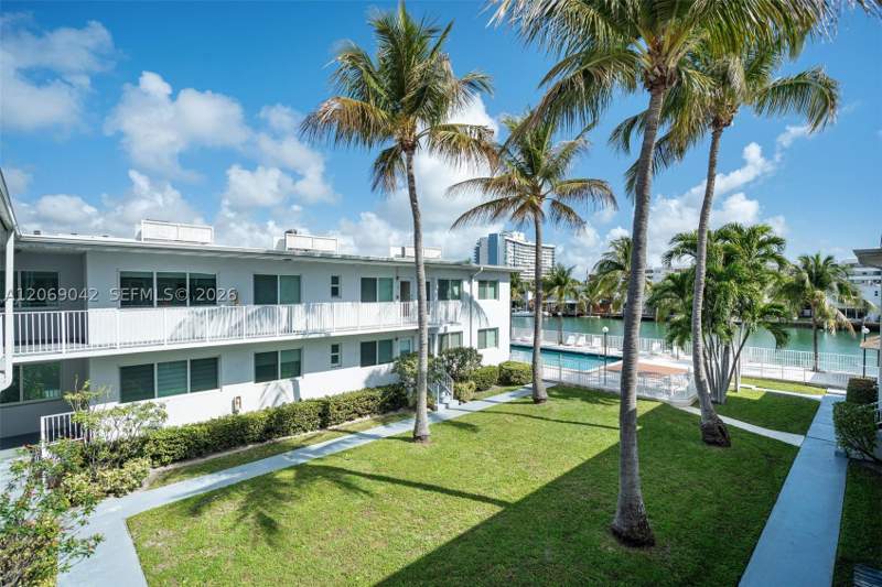 2 bedroom Condominium at 7207 Bay Dr 11, Island Point South Condo, Miami Beach — photo 5