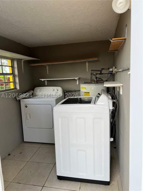 12135 SW 182nd Ter, Miami FL - photo 8 of 18