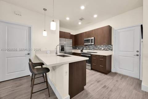 4691 NW 83rd Pkwy, Doral FL - photo 12 of 32