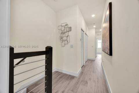 4691 NW 83rd Pkwy, Doral FL - photo 16 of 32