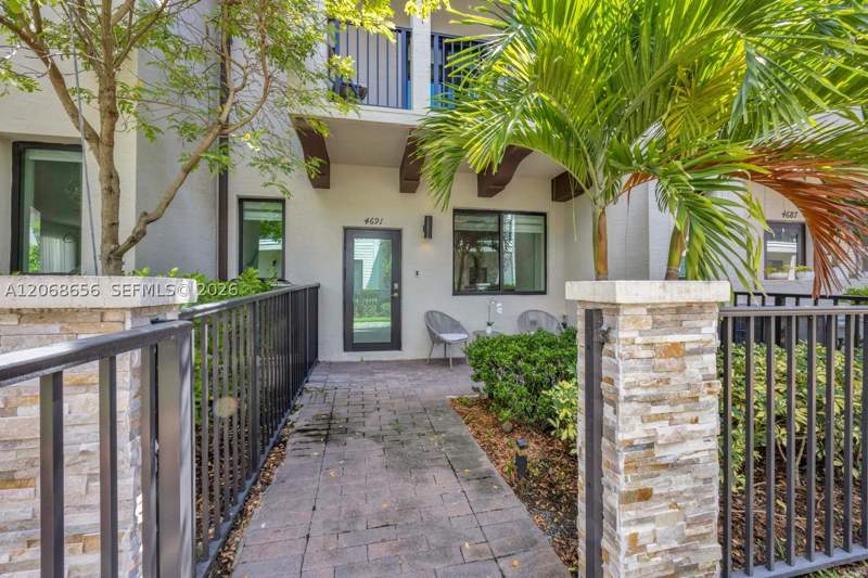 3 bedroom Townhouse at 4691 NW 83rd Pkwy, Downtown Doral South Phas, Doral — photo 2