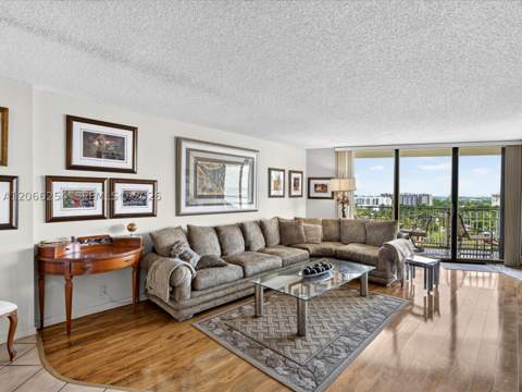 4000 Towerside Ter 1407, Miami FL - photo 14 of 40