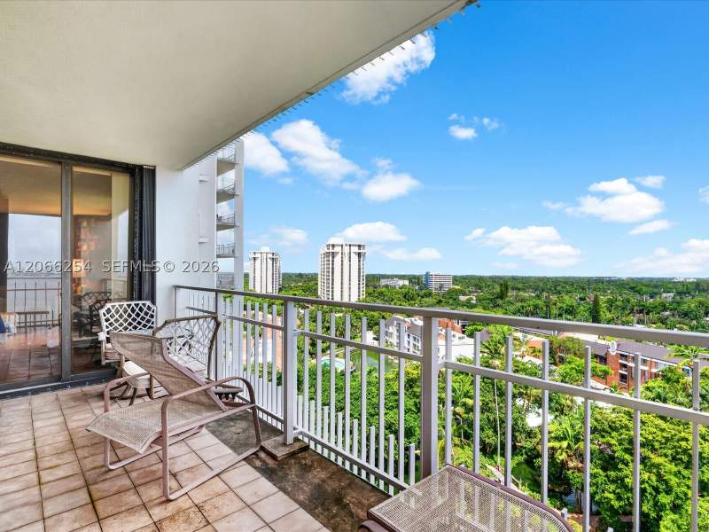 2 bedroom Condominium at 4000 Towerside Ter 1407, The Towers Of Quayside Co, Miami — photo 3