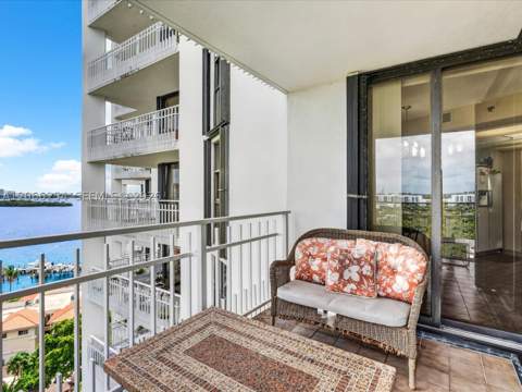 4000 Towerside Ter 1407, Miami FL - photo 8 of 40