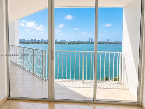 7601 E Treasure Dr 1924, North Bay Village FL - photo 17 of 30
