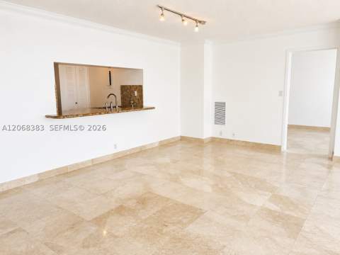 7601 E Treasure Dr 1924, North Bay Village FL - photo 7 of 30