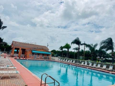 2811 SE 17th Ave 110, Homestead FL - photo 18 of 19