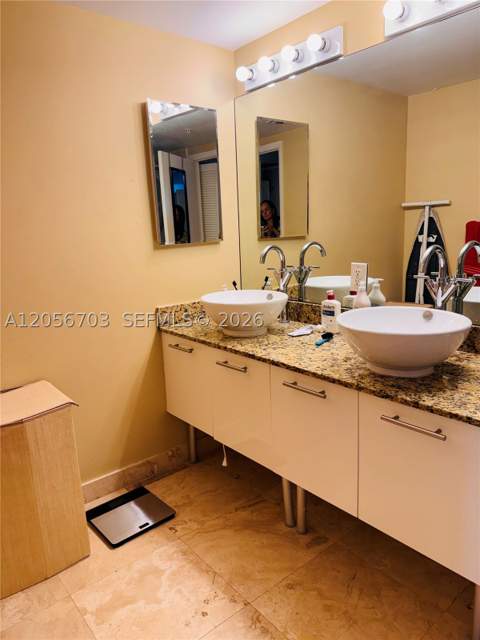41 SE 5th 2204, Miami FL - photo 14 of 25