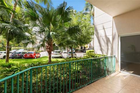 19900 E Country Club Dr 104, Aventura FL - photo 13 of 49