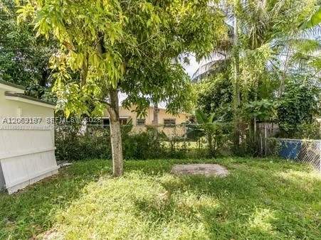 460 NW 82nd Ter, Miami FL - photo 10 of 14