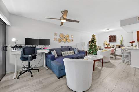 10425 SW 154th Ct 6, Miami FL - photo 16 of 45