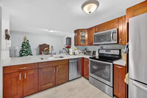 10425 SW 154th Ct 6, Miami FL - photo 8 of 45