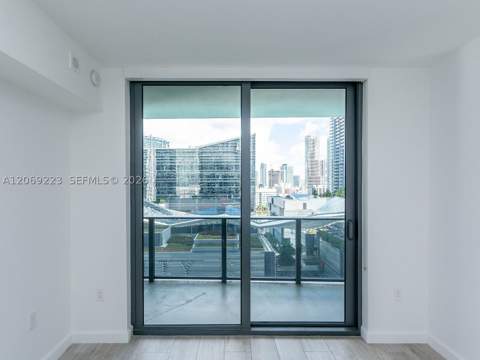 45 SW 9th St 1201, Miami FL - photo 15 of 37