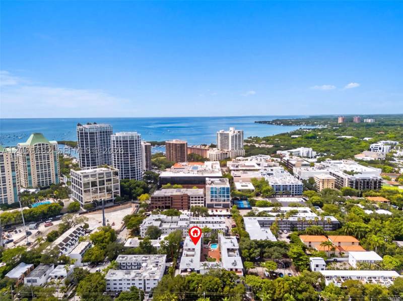2 bedroom Condominium at 2924 Day Ave N314, Courtyards Of The Grove C, Miami — photo 5